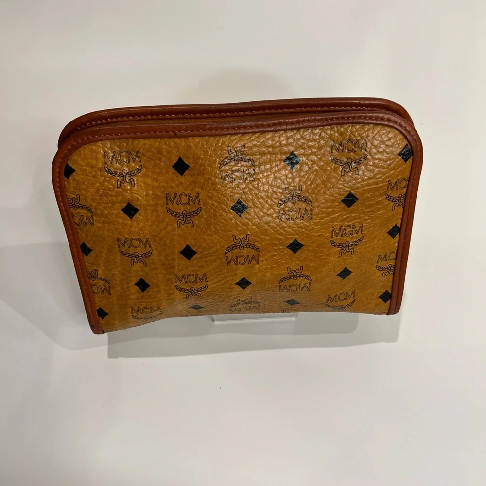 AUTHENTIC MCM LARGE POUCH/DUST BAG INCLUDED - Picture 1 of 4